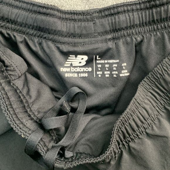 New Balance Shorts Men's Size Large - Picture 5 of 8